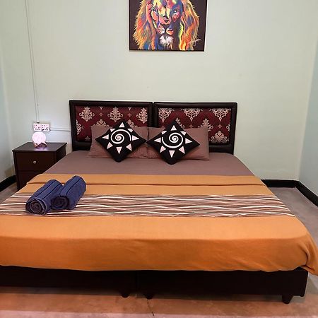 YoYo Surf Hostel Ahangama Bagian luar foto